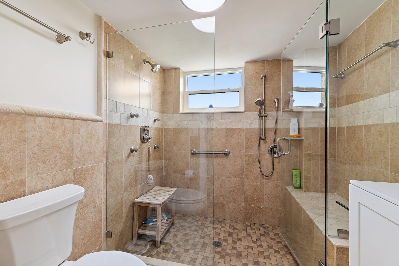 374 Golfview Road 405 — photo 11
