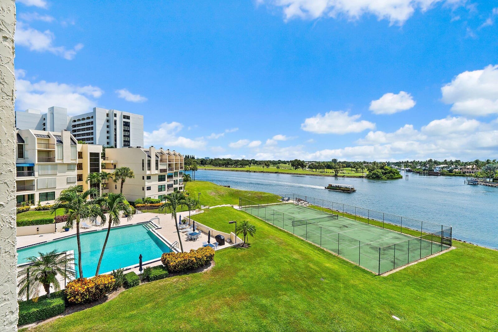 374 Golfview Road 405, North Palm Beach, FL 33408 photo 16