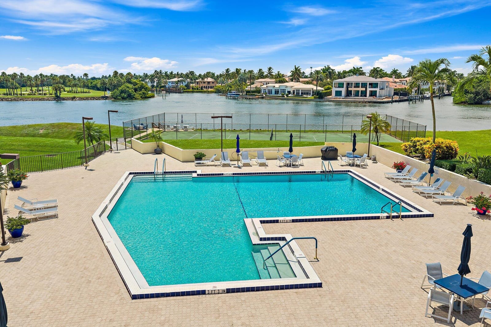 374 Golfview Road 405, North Palm Beach, FL 33408 photo 17