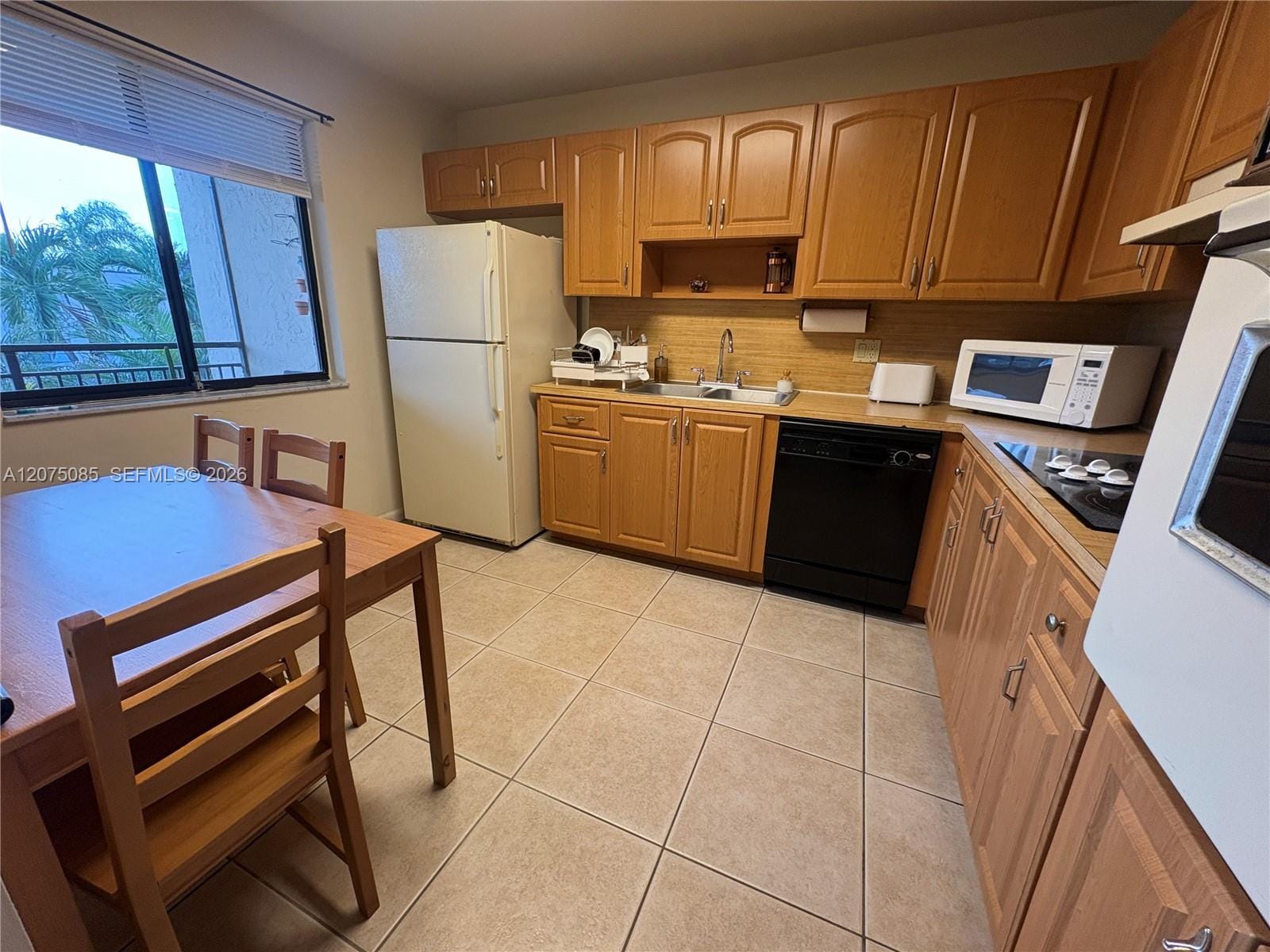 16471 Blatt Boulevard 203, Weston, FL 33326 photo 2