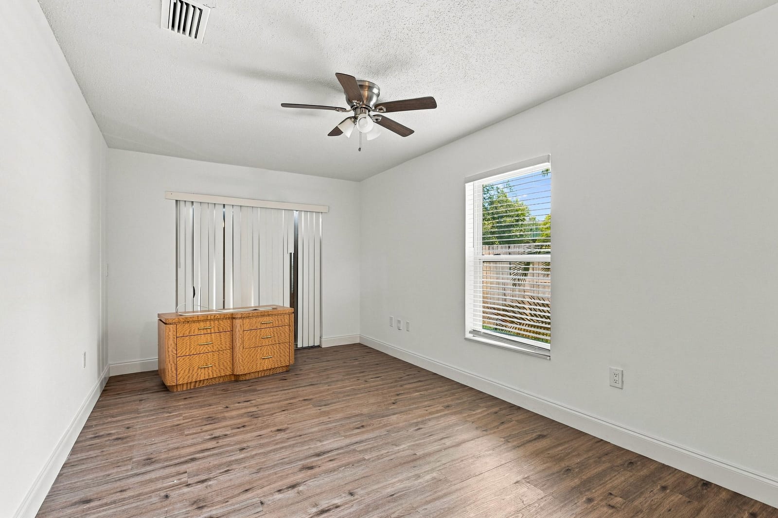 5884 S 38th Street, Greenacres, FL 33463 photo 8