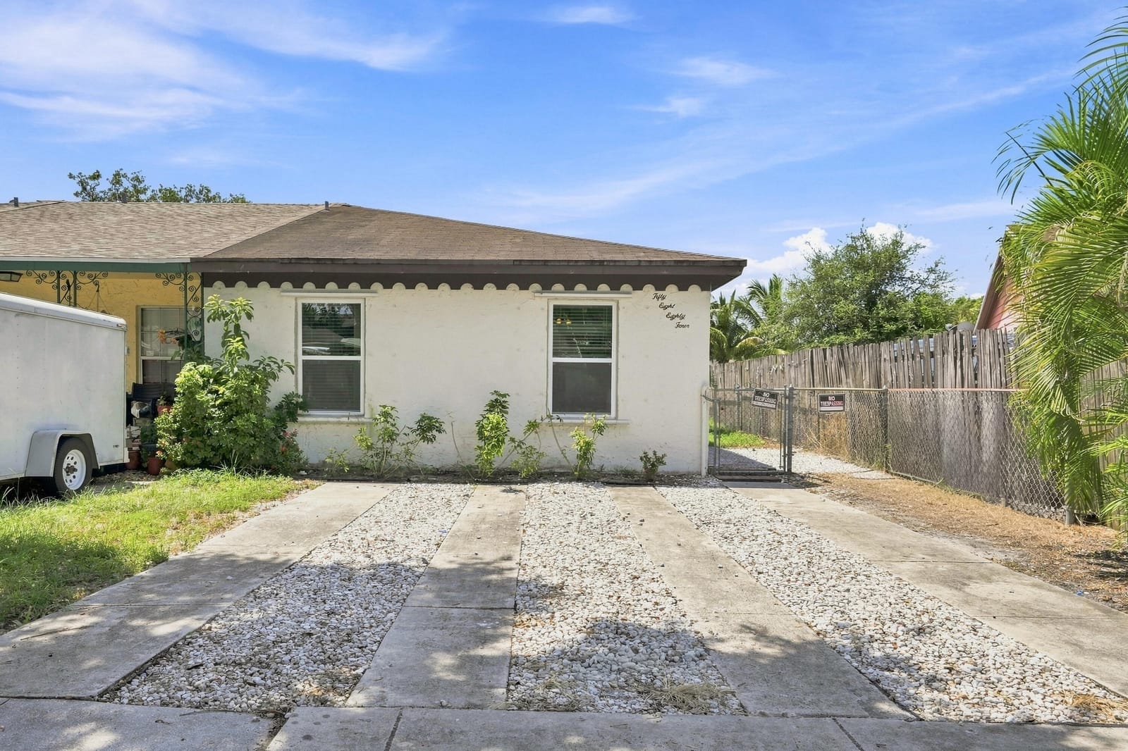 5884 S 38th Street, Greenacres, FL 33463