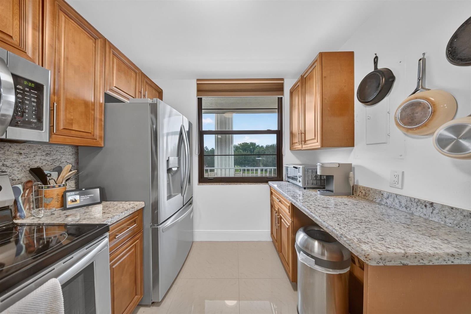 1719 WHITEHALL Drive 303 — photo 2