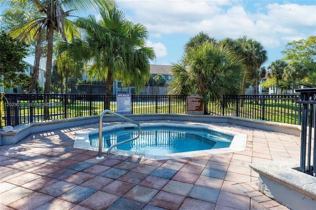 9244 W ATLANTIC Boulevard 1224, Coral Springs, FL 33071