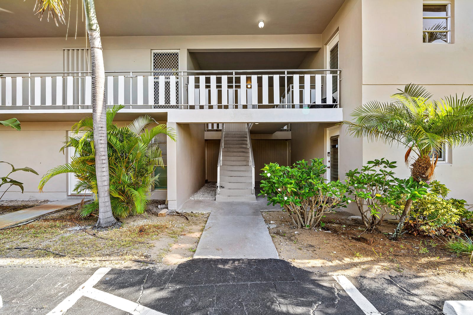 315 CIRCLE Drive S 201, Boynton Beach, FL 33435 photo 2