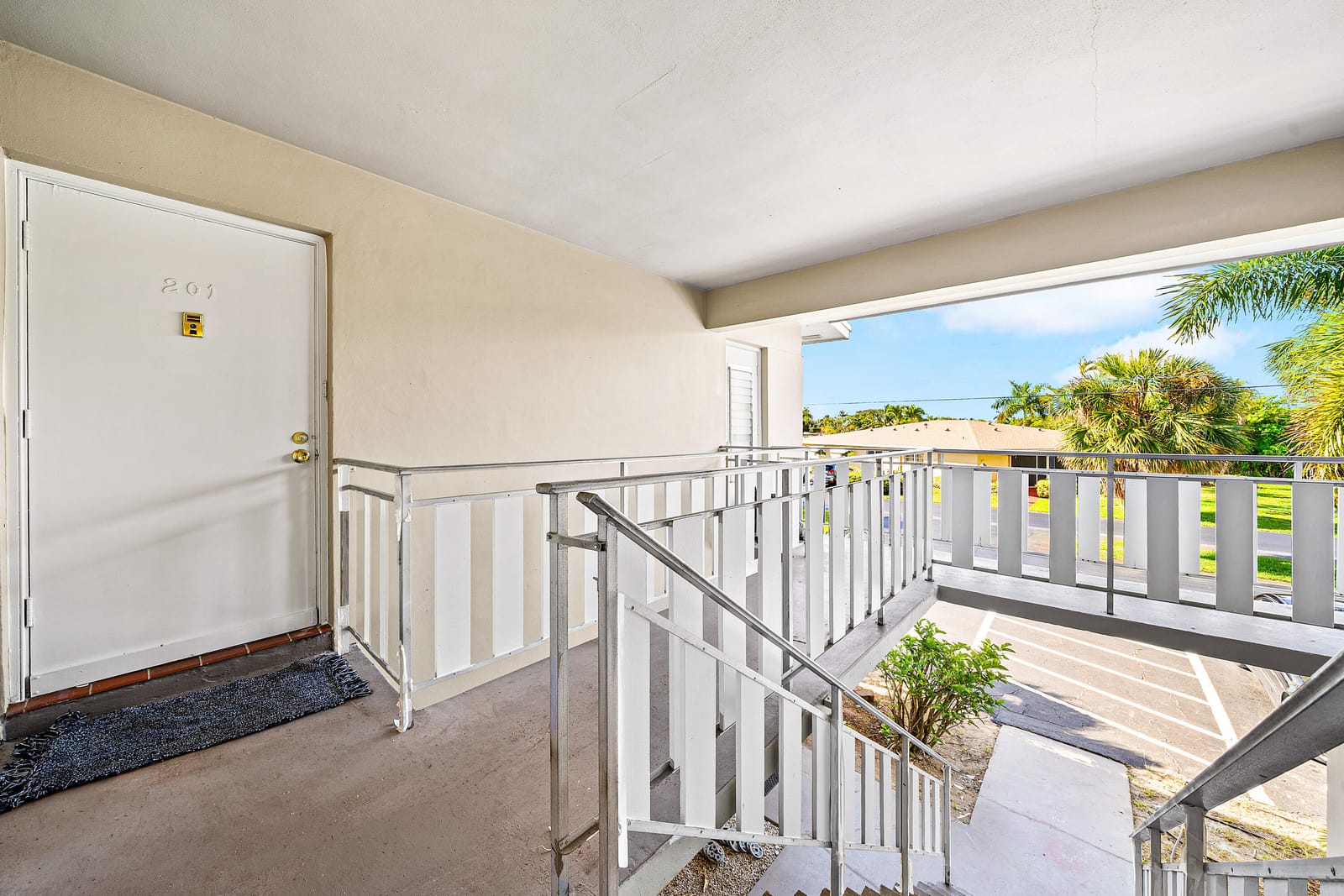 315 CIRCLE Drive S 201, Boynton Beach, FL 33435 photo 3