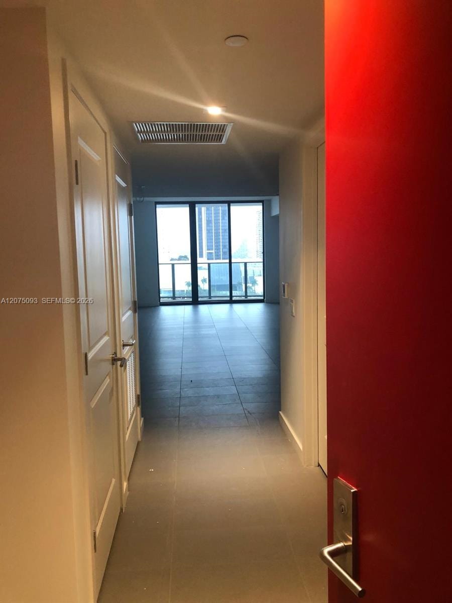 1600 NE 1st Avenue 1102 — photo 5
