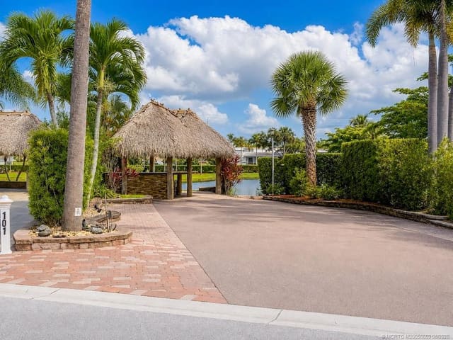 101 NW Boundary Drive, Port St. Lucie, FL 34986