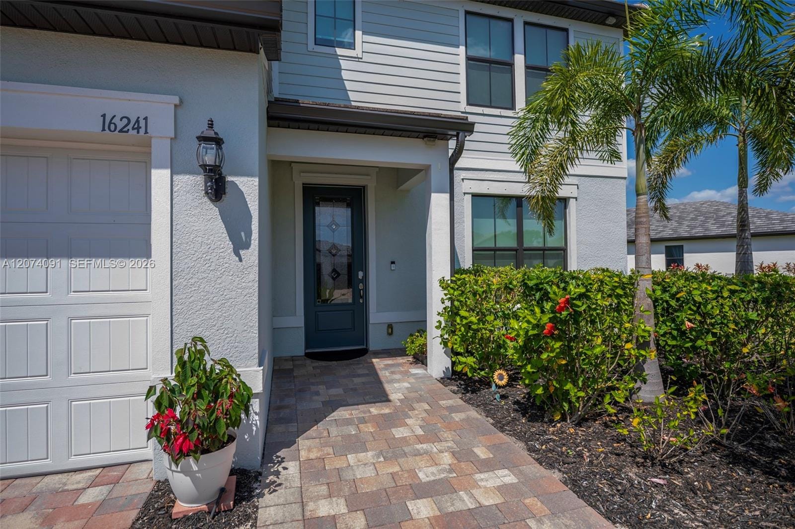 16241 Rosemallow Lane, FL 33920 photo 11
