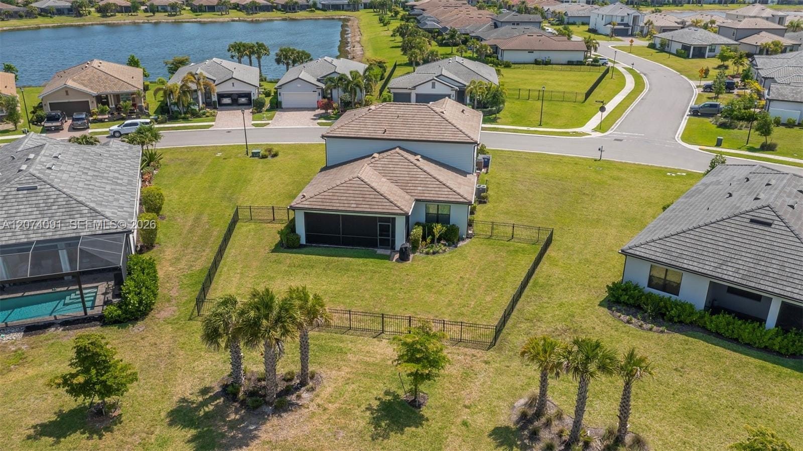 16241 Rosemallow Lane, FL 33920 photo 10