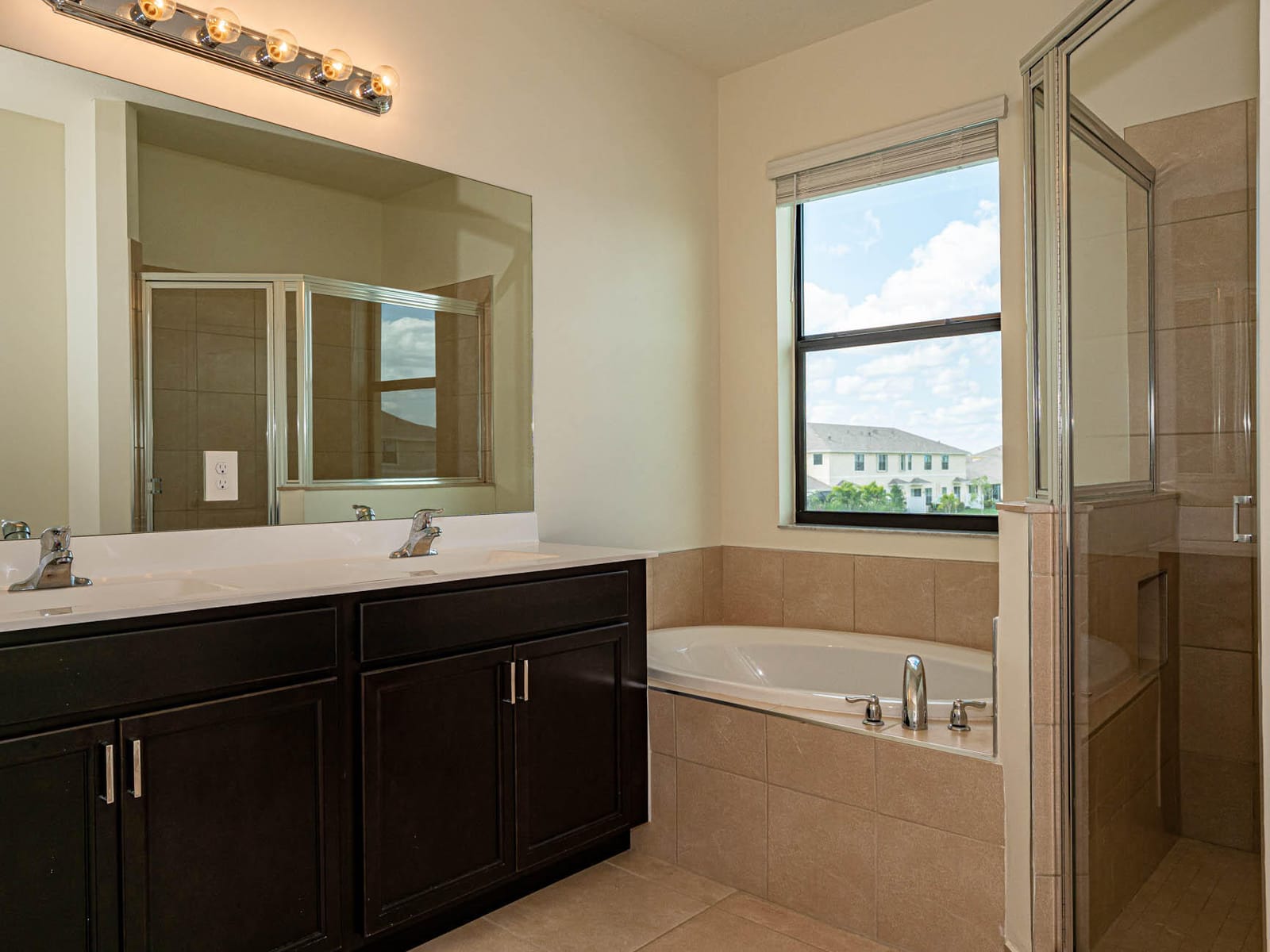 10032 W VILLA Circle — photo 12