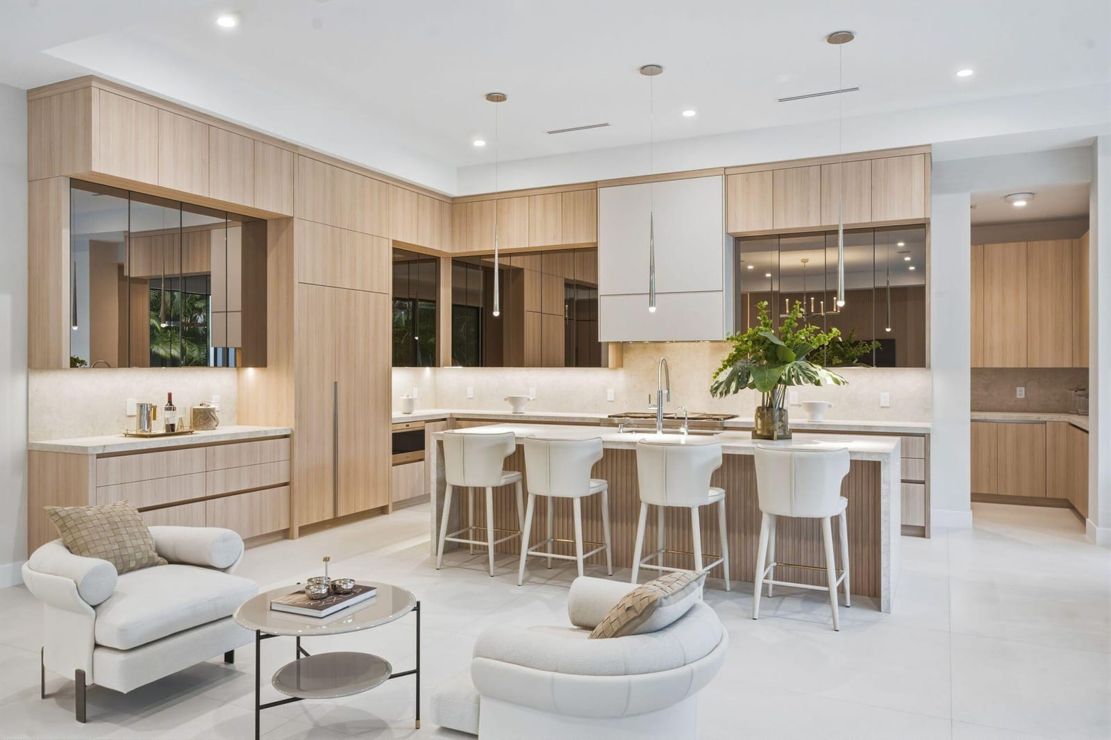 1300 NE 4TH Court — photo 3