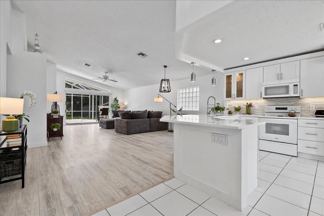 1820 S Club Drive, sold in ZIP 33414, Wellington, FL