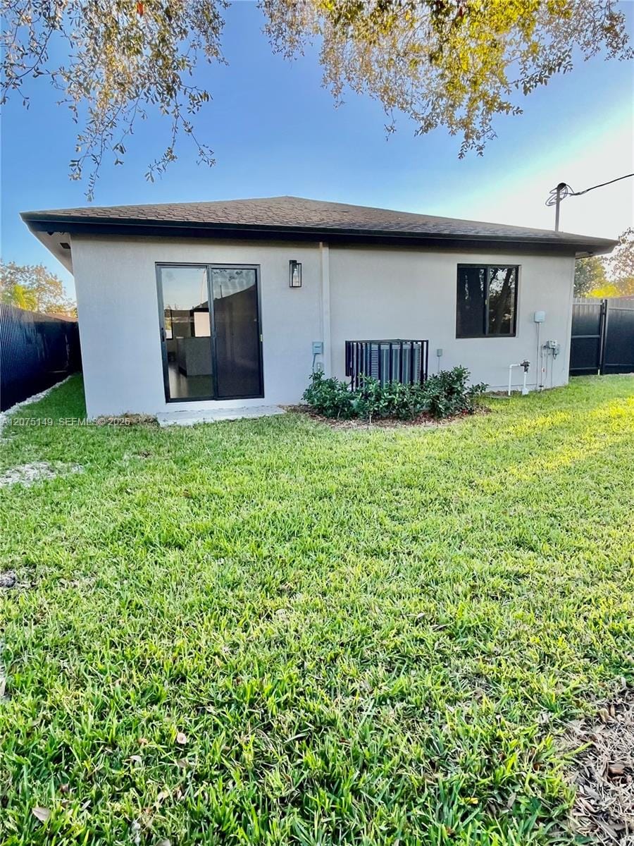 2421 NW 152nd Terrace — photo 8