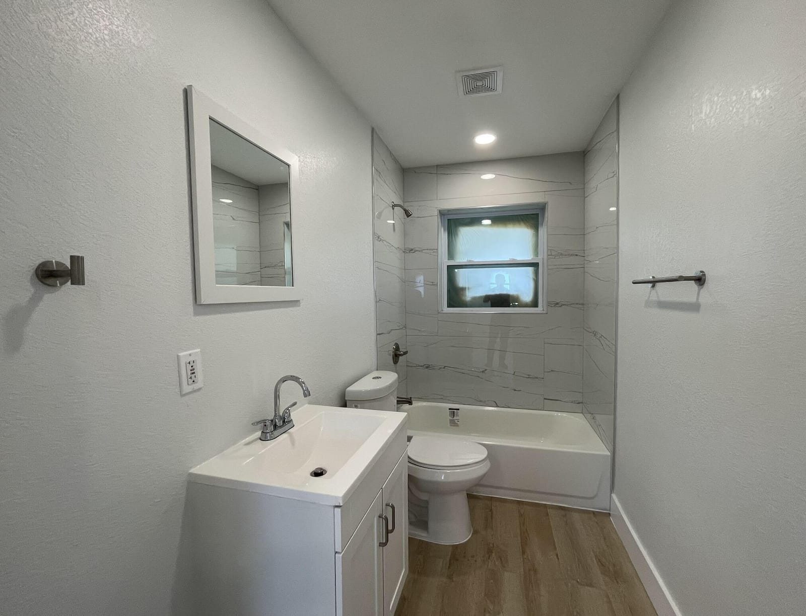 4790 Alberta Avenue — photo 7
