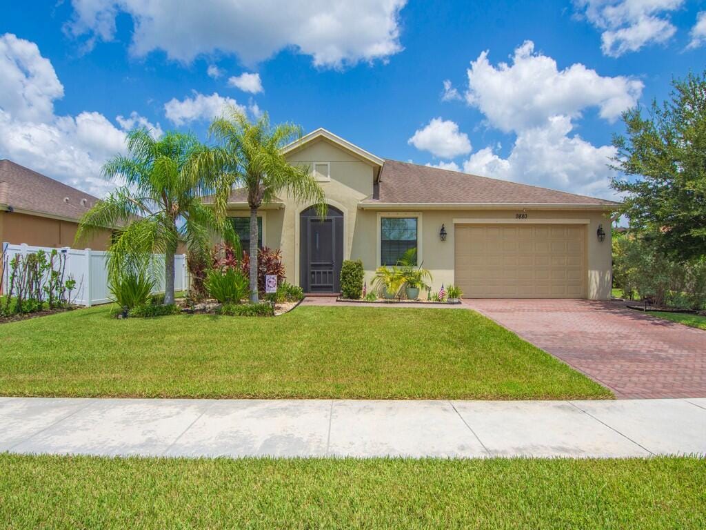 9880 Verona Manor, Vero Beach, FL 32966 photo 1