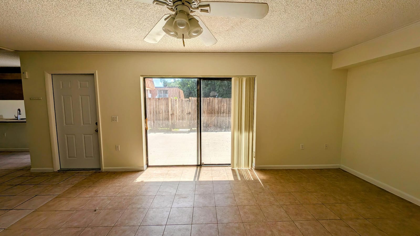 555 Green Springs Place — photo 3