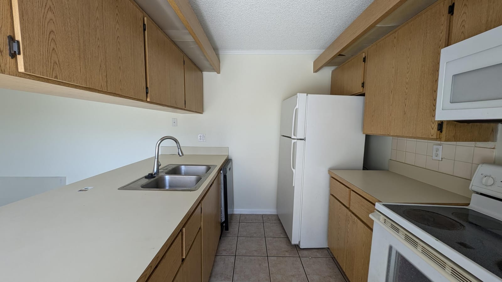 555 Green Springs Place — photo 5