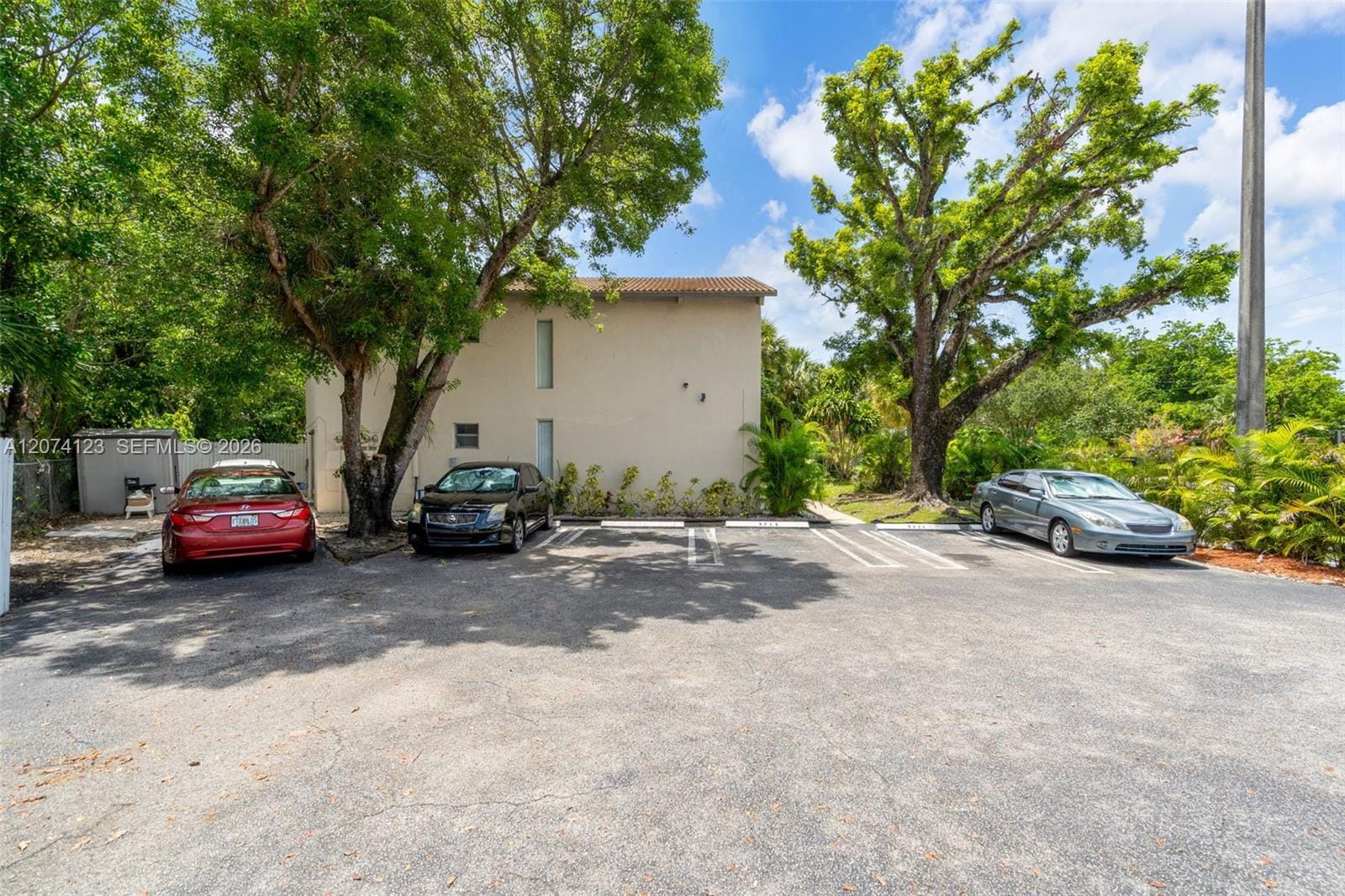 3711 Riverside Drive — photo 4