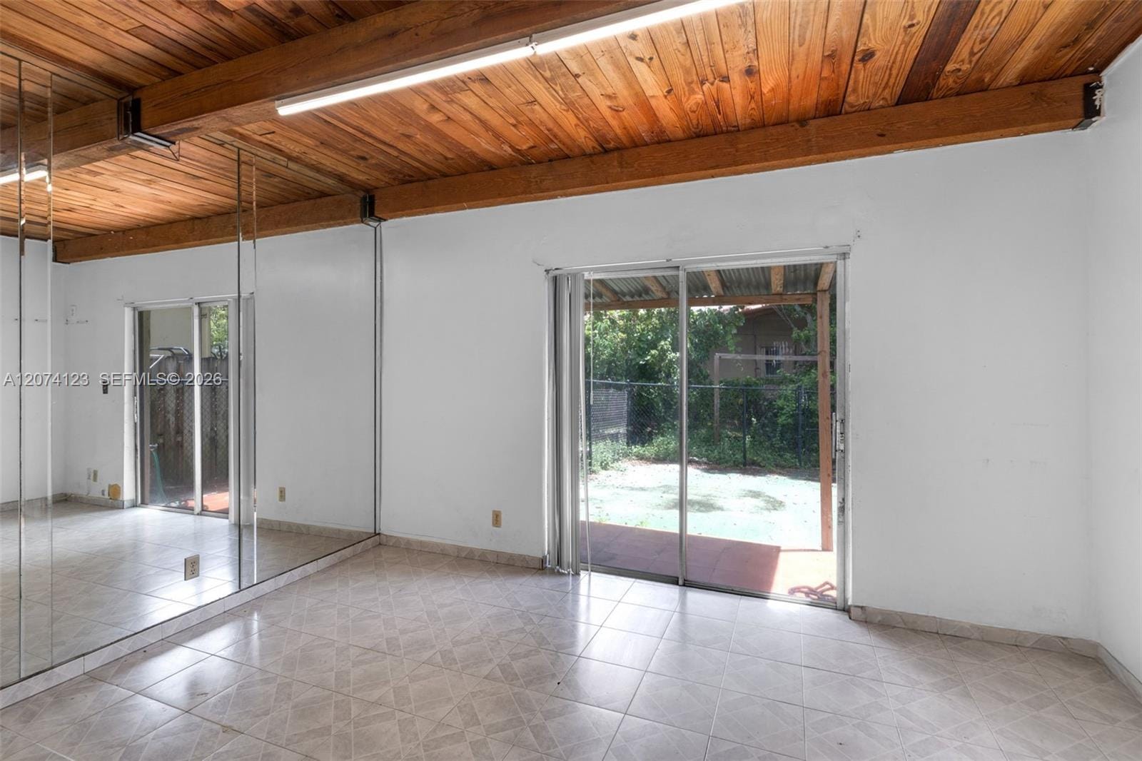 3711 Riverside Drive — photo 9