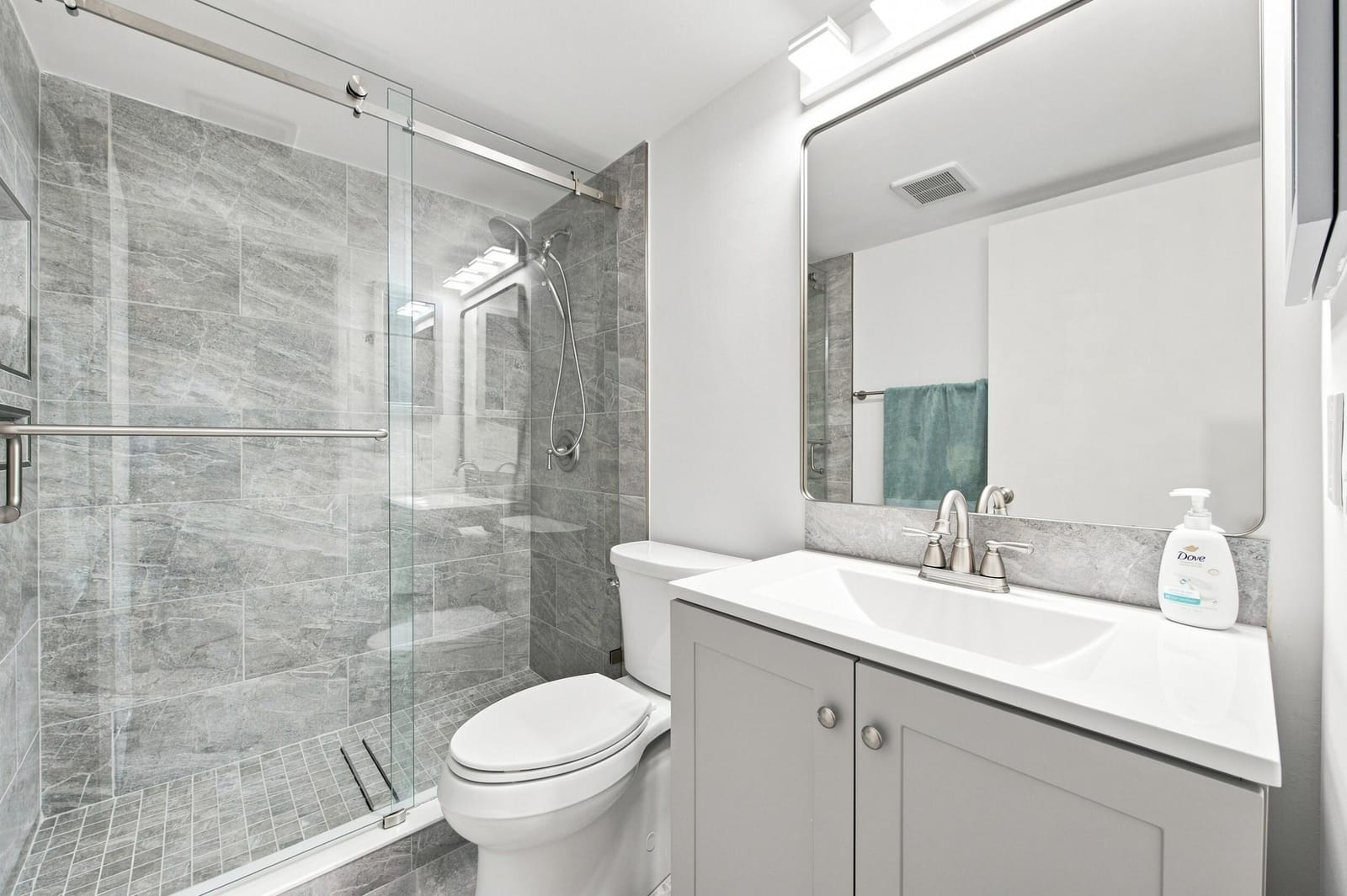 2069 Guildford D D — photo 8