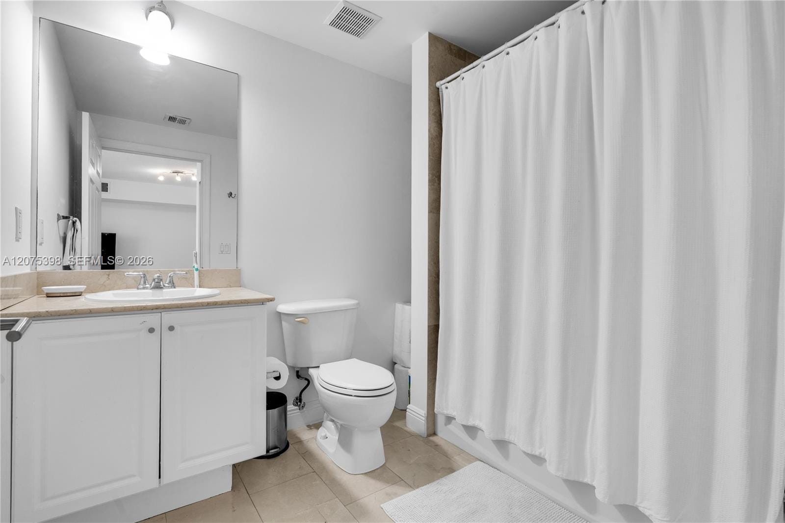 357 Almeria Avenue 1105, Coral Gables, FL 33134 photo 14