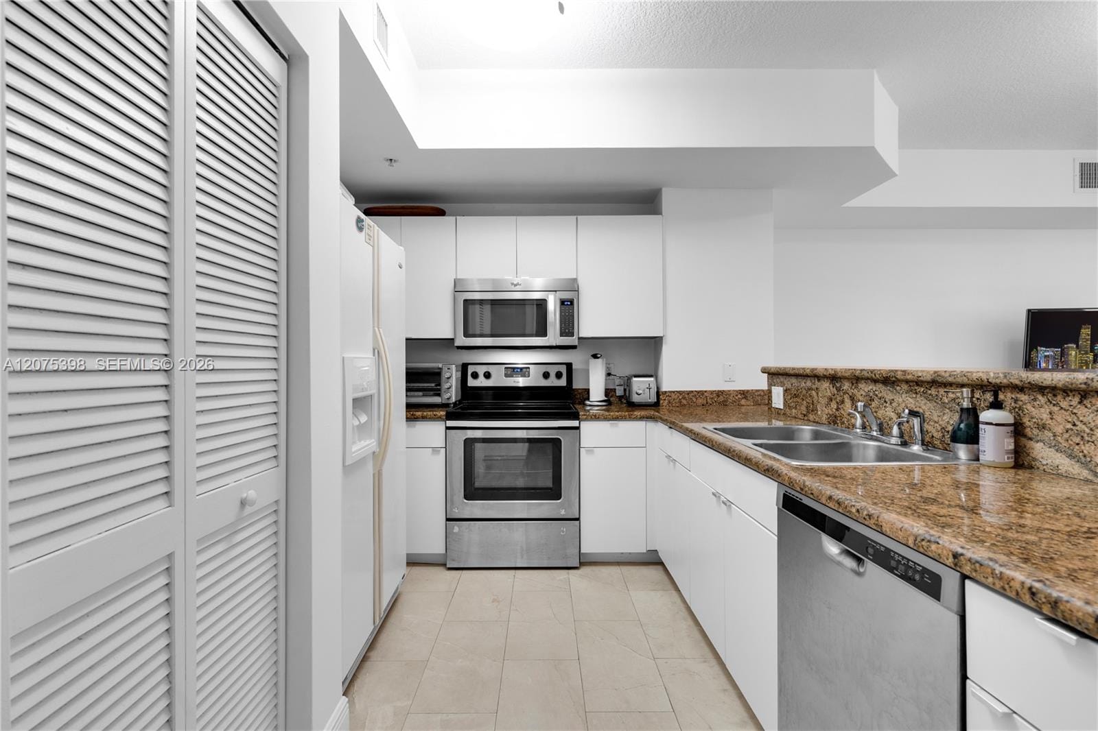 357 Almeria Avenue 1105 — photo 4