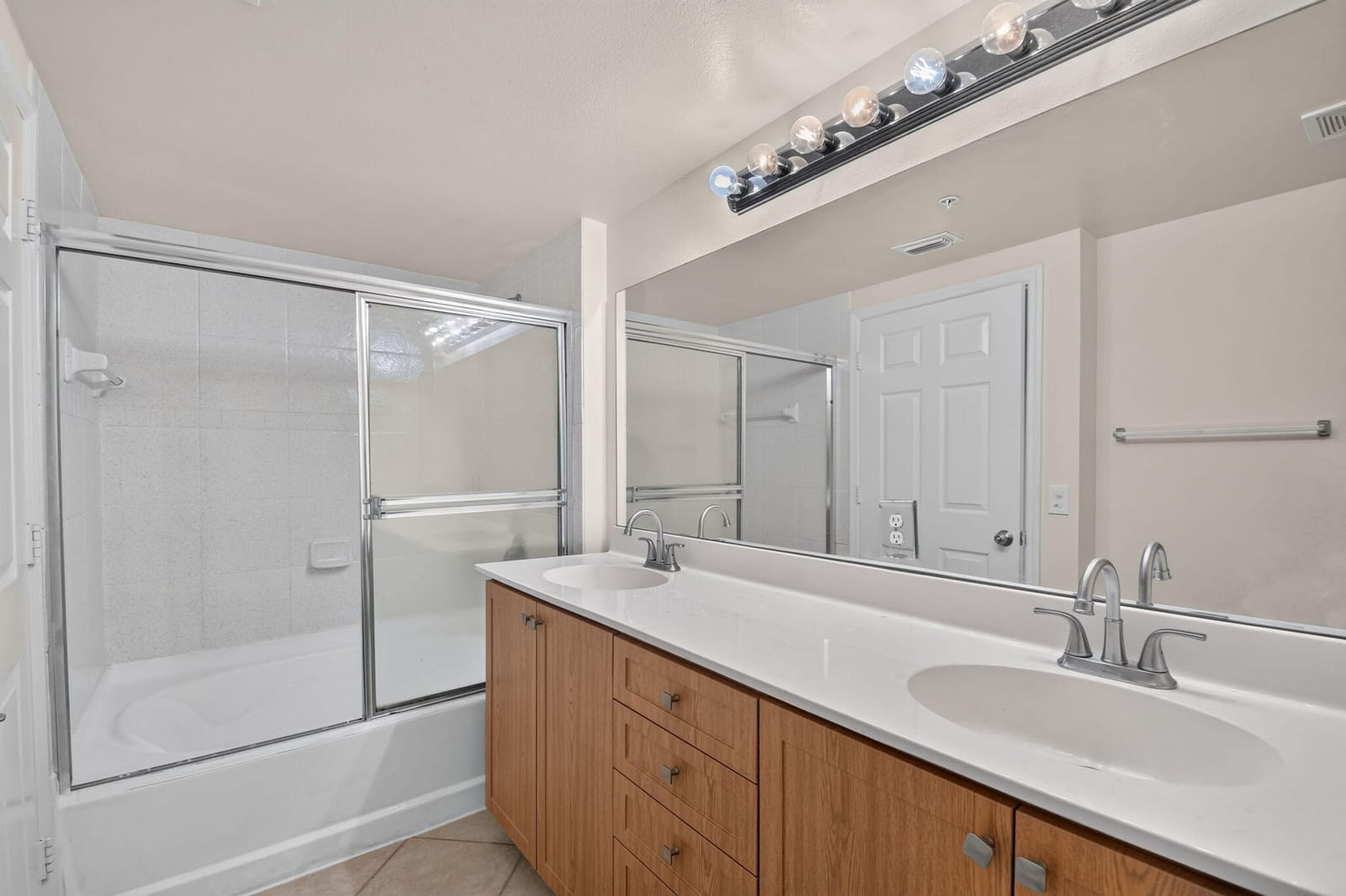 6370 EMERALD DUNES Drive 203, West Palm Beach, FL 33411 photo 11