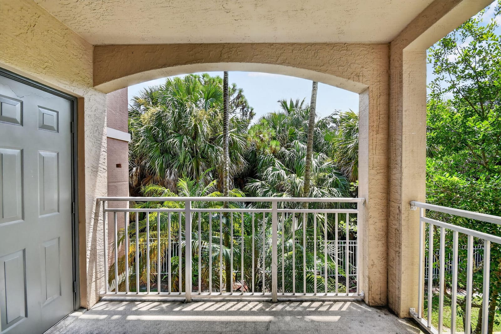 6370 EMERALD DUNES Drive 203, West Palm Beach, FL 33411 photo 15