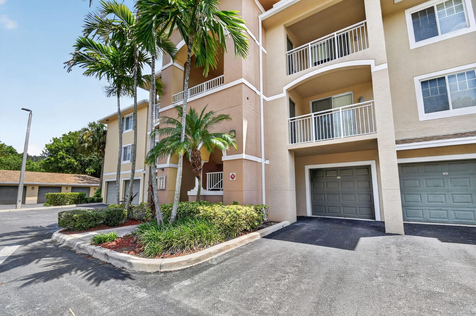6370 EMERALD DUNES Drive 203, West Palm Beach, FL 33411 photo 17