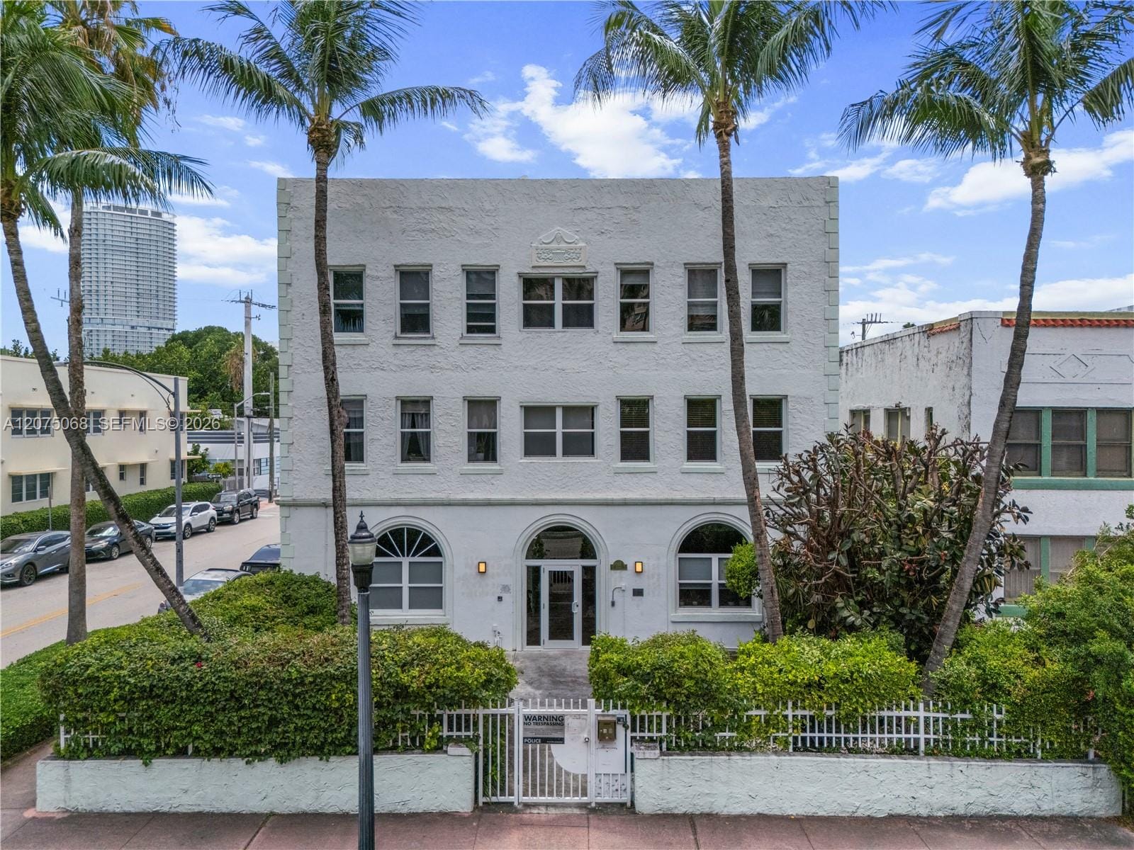 802 Euclid Avenue 305, Miami Beach, FL 33139 photo 1