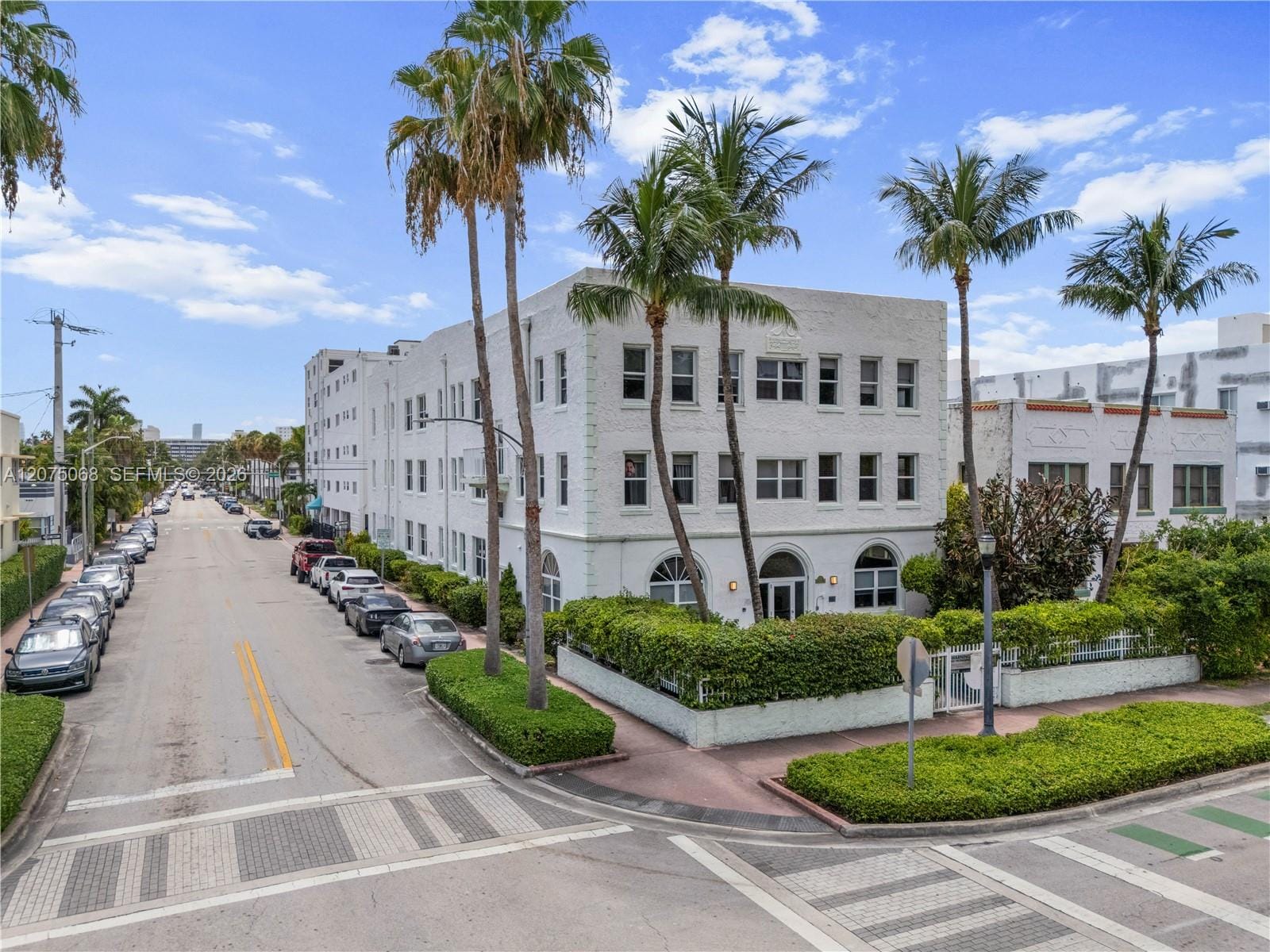 802 Euclid Avenue 305, Miami Beach, FL 33139 photo 2