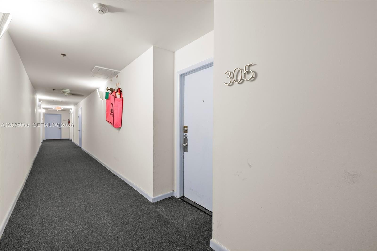 802 Euclid Avenue 305, Miami Beach, FL 33139 photo 4
