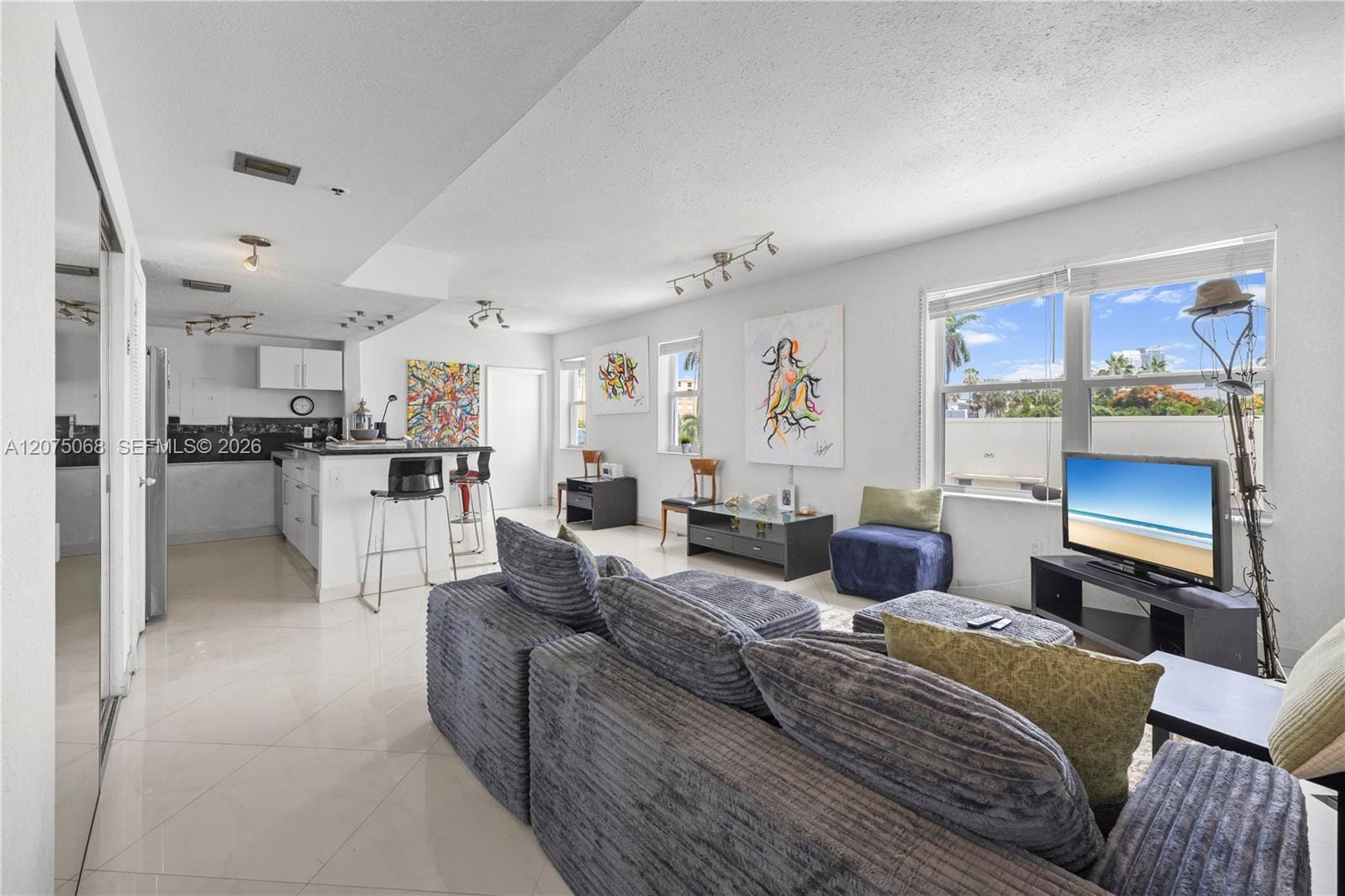 802 Euclid Avenue 305, Miami Beach, FL 33139 photo 5