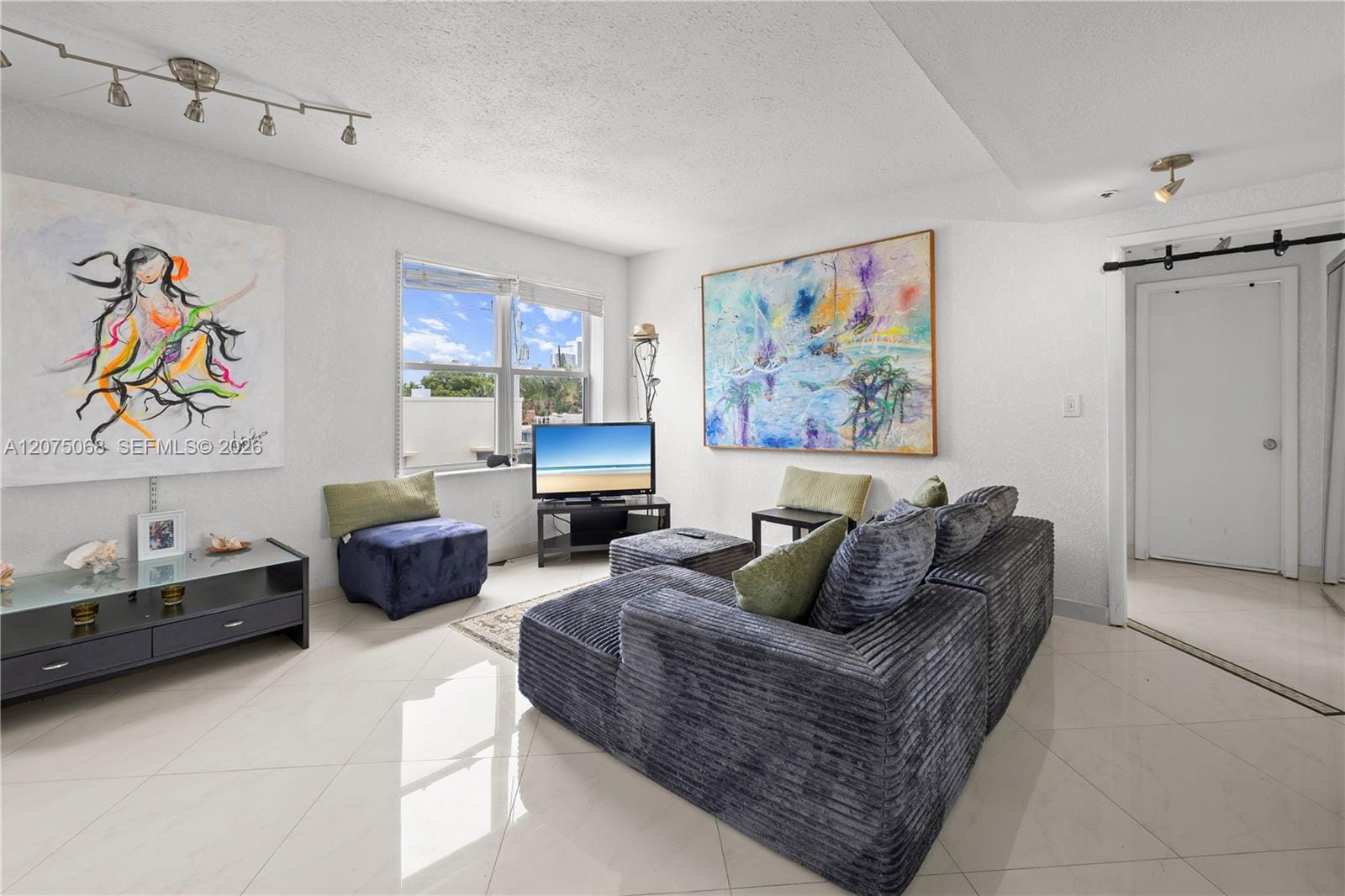 802 Euclid Avenue 305, Miami Beach, FL 33139 photo 8