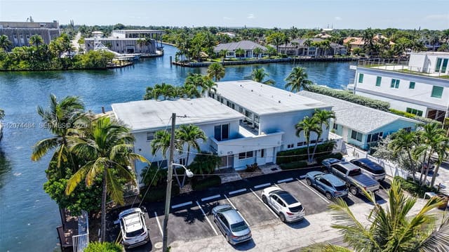 1705 N Riverside Drive 2, Pompano Beach, FL 33062