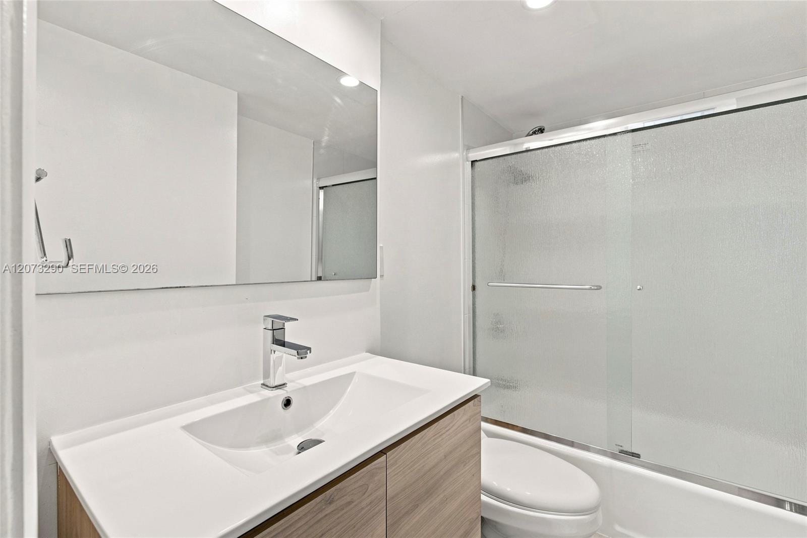 1901 Brickell Avenue B1411 — photo 8