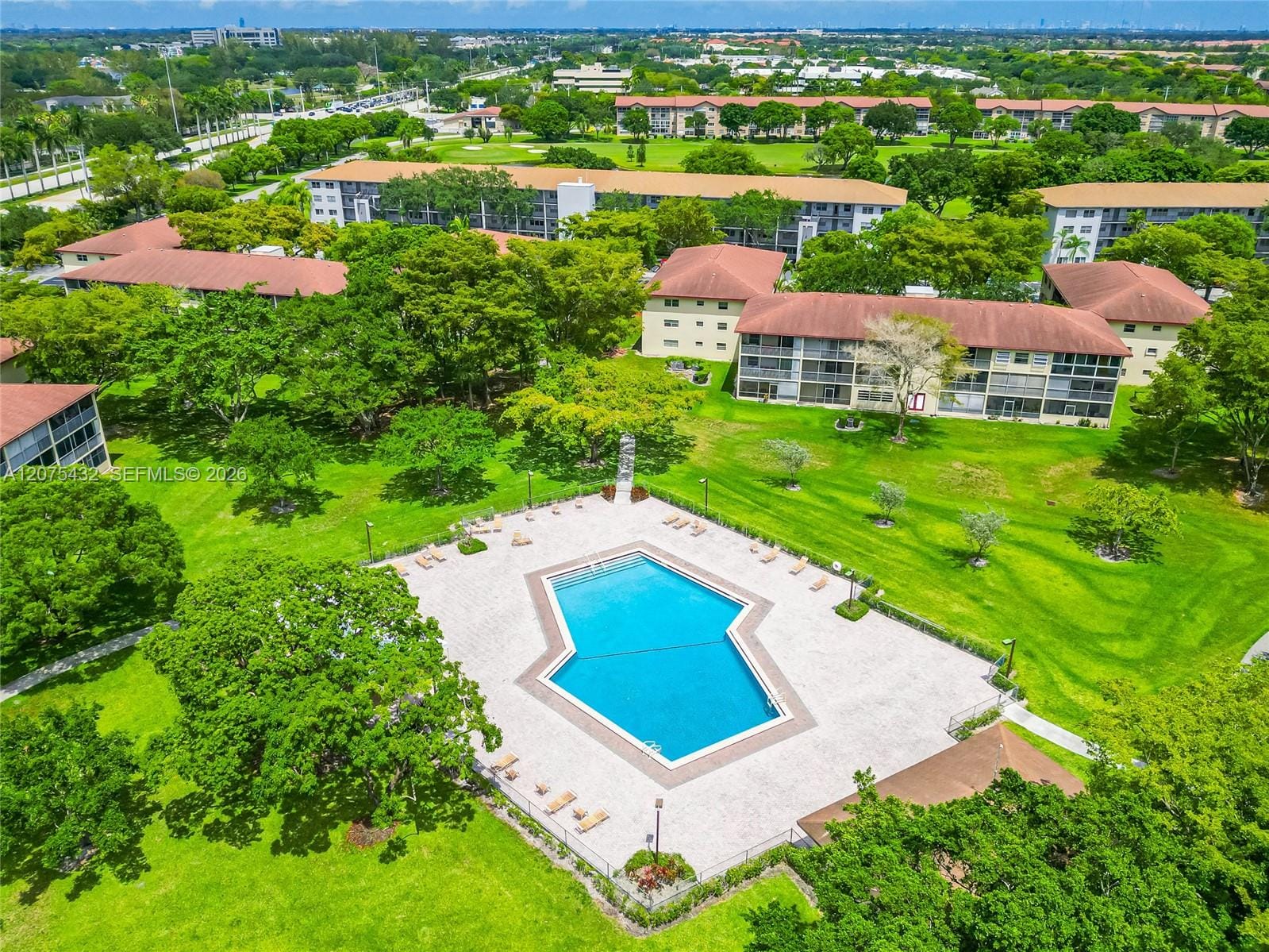 300 SW 134th Way 413E, Pembroke Pines, FL 33027 photo 26