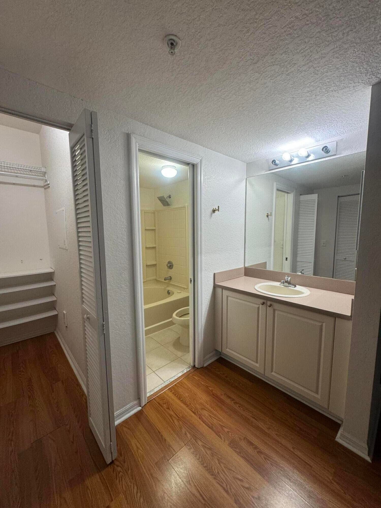 6650 W Sample Road 6650 — photo 8