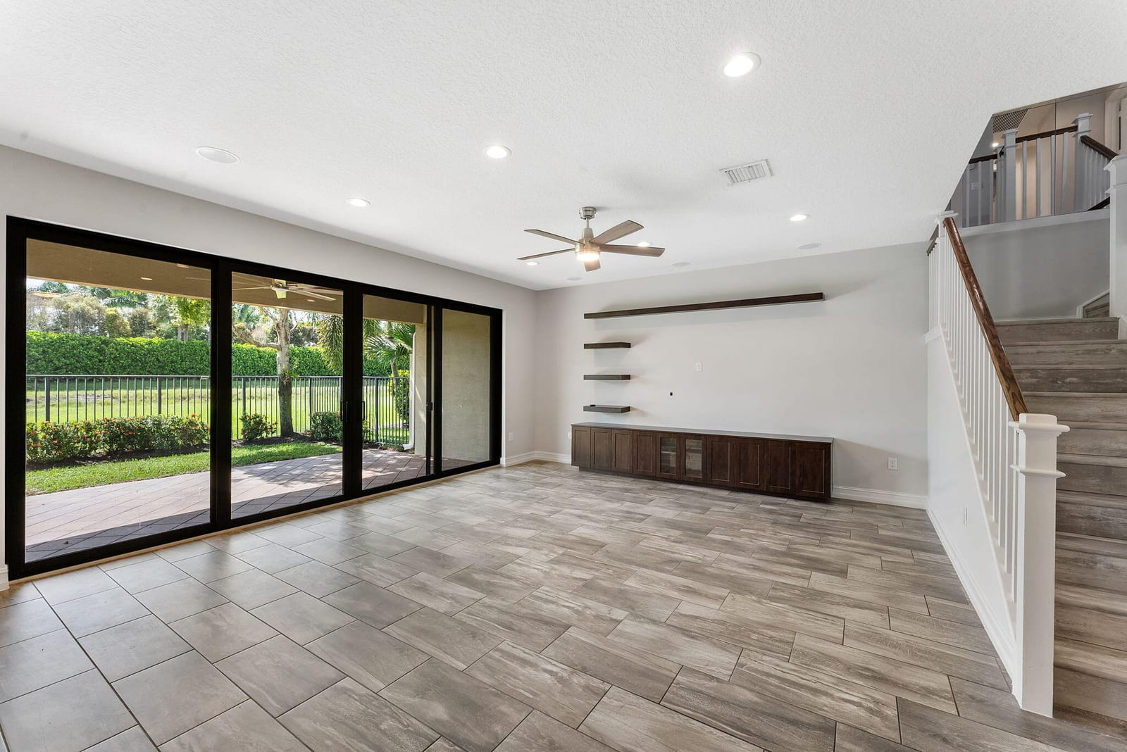 14545 Alabaster Avenue — photo 2