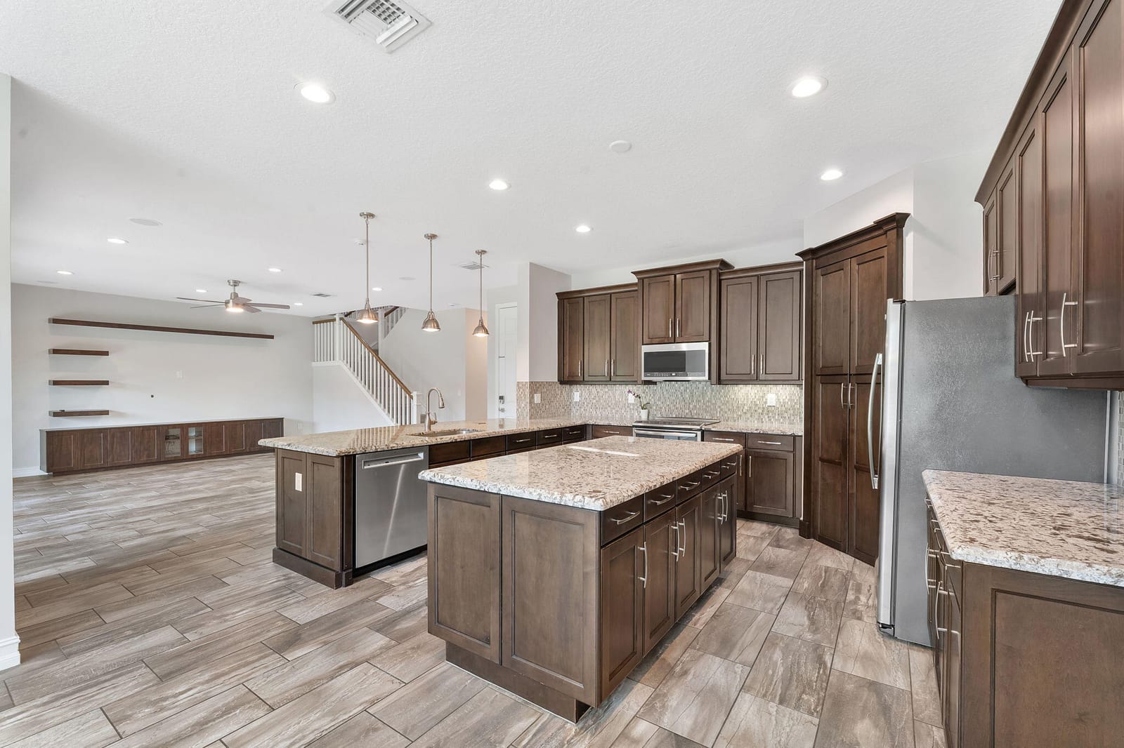 14545 Alabaster Avenue — photo 3