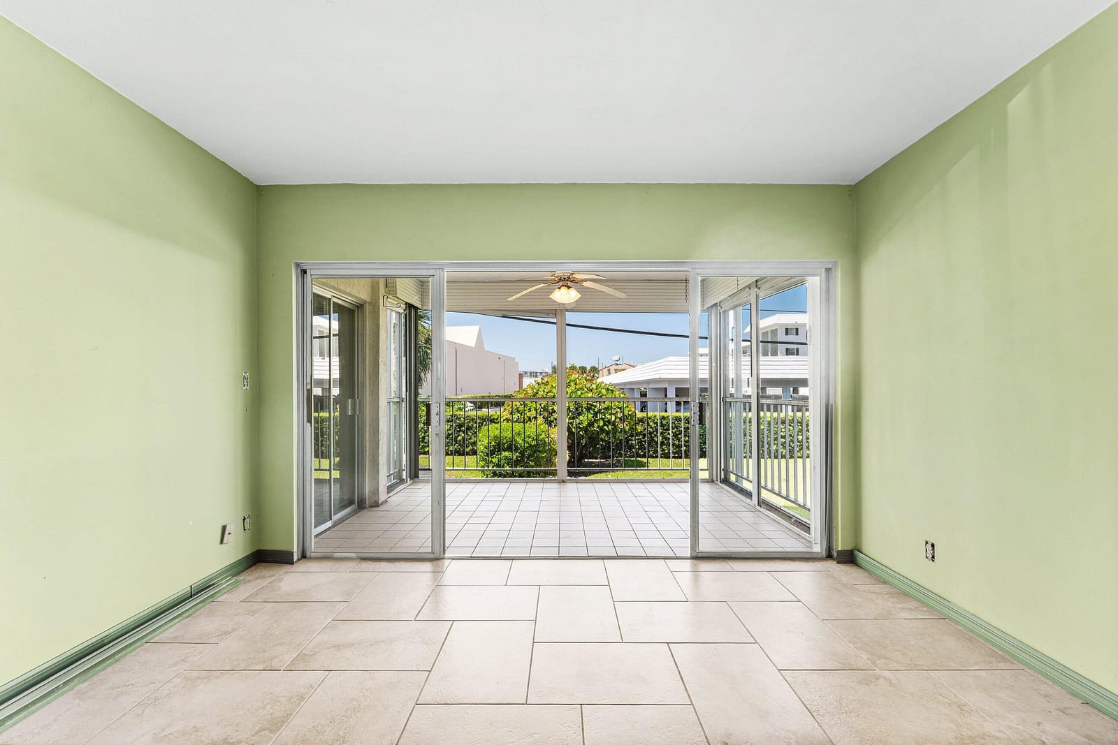 155 Yacht Club Drive 101, North Palm Beach, FL 33408