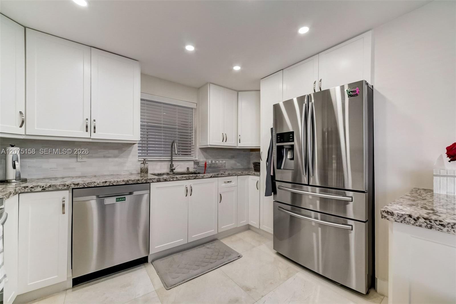 121 Golden Isles Drive 907 — photo 9