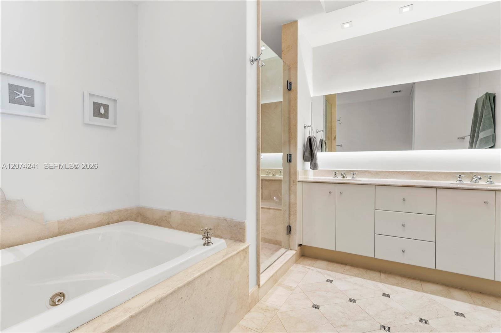 100 S Pointe Drive 1810, Miami Beach, FL 33139 photo 27