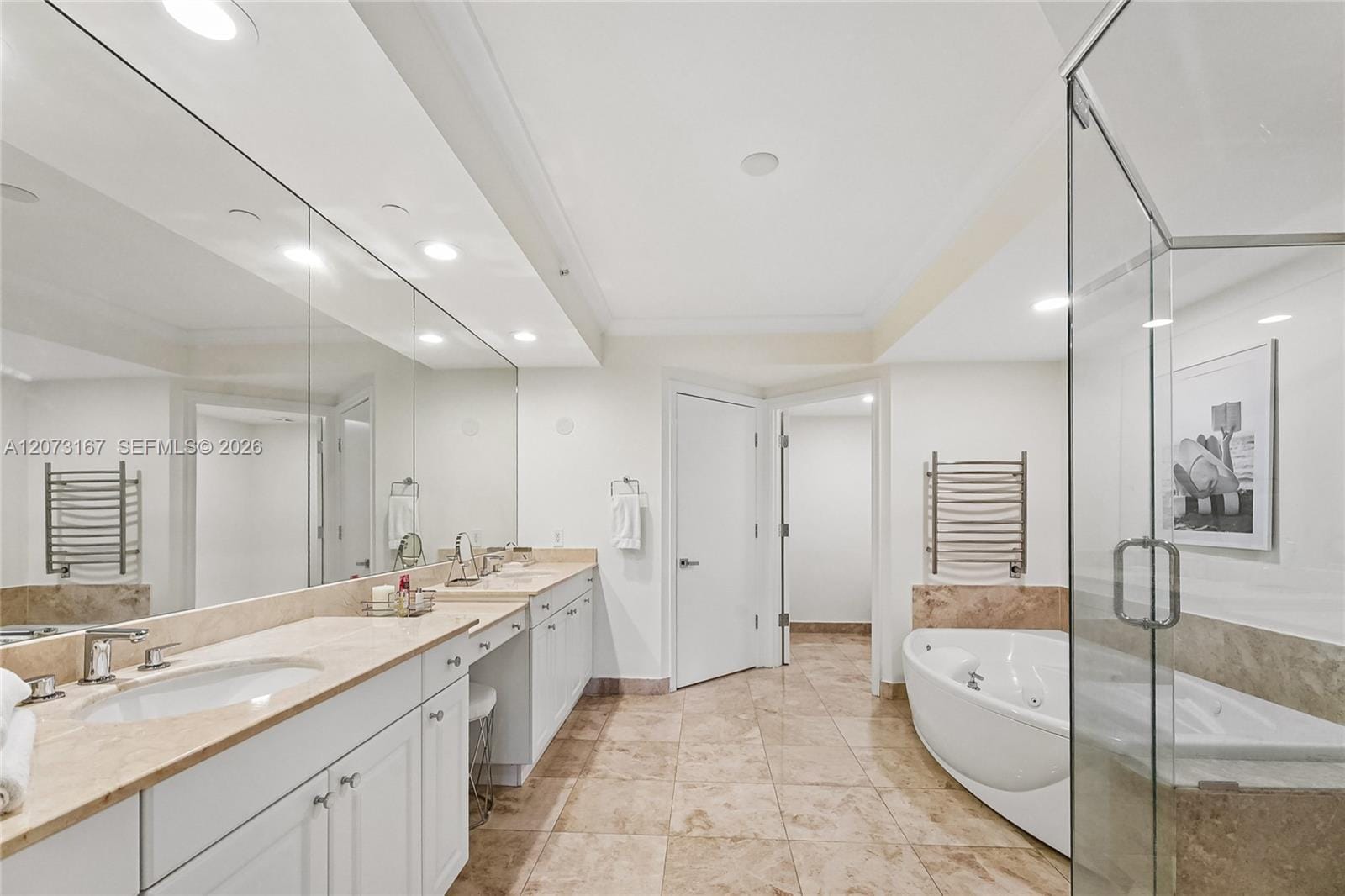 20201 E Country Club Drive 308 — photo 10