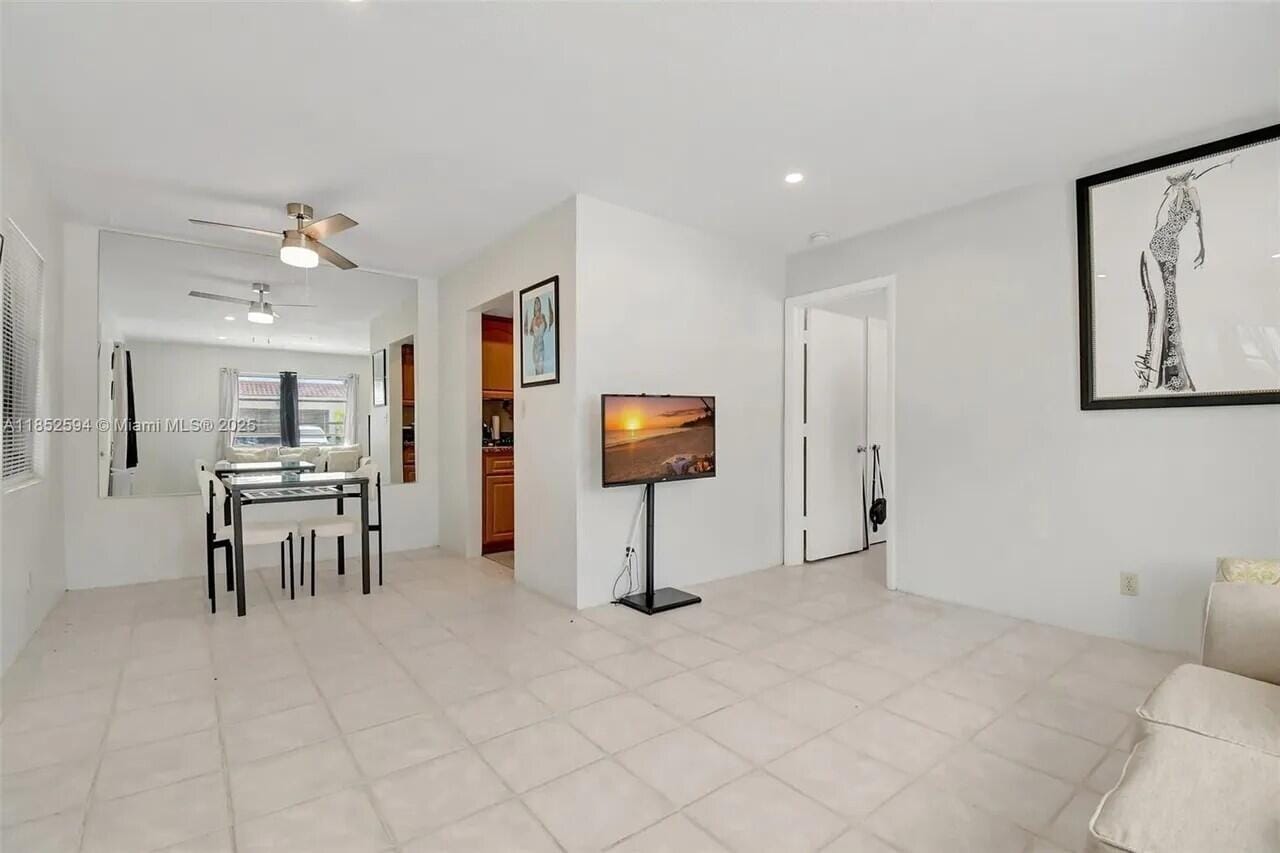 1213 SE 1st Street 1 — photo 8
