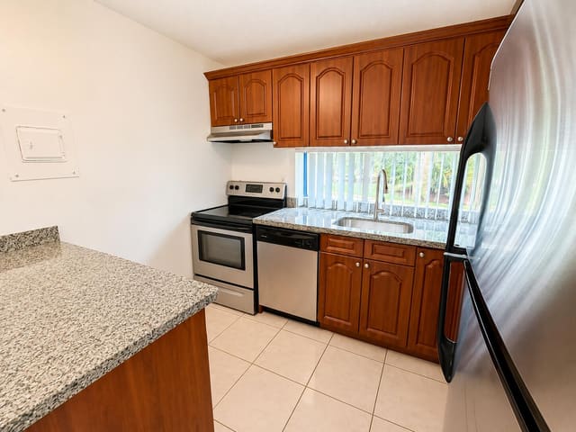 17021 N Bay Road 126, Sunny Isles Beach, FL 33160