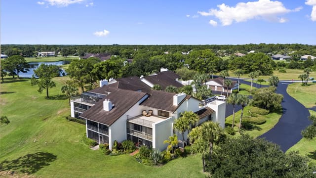 3400 TWIN LAKES Terrace 206, Fort Pierce, FL 34951