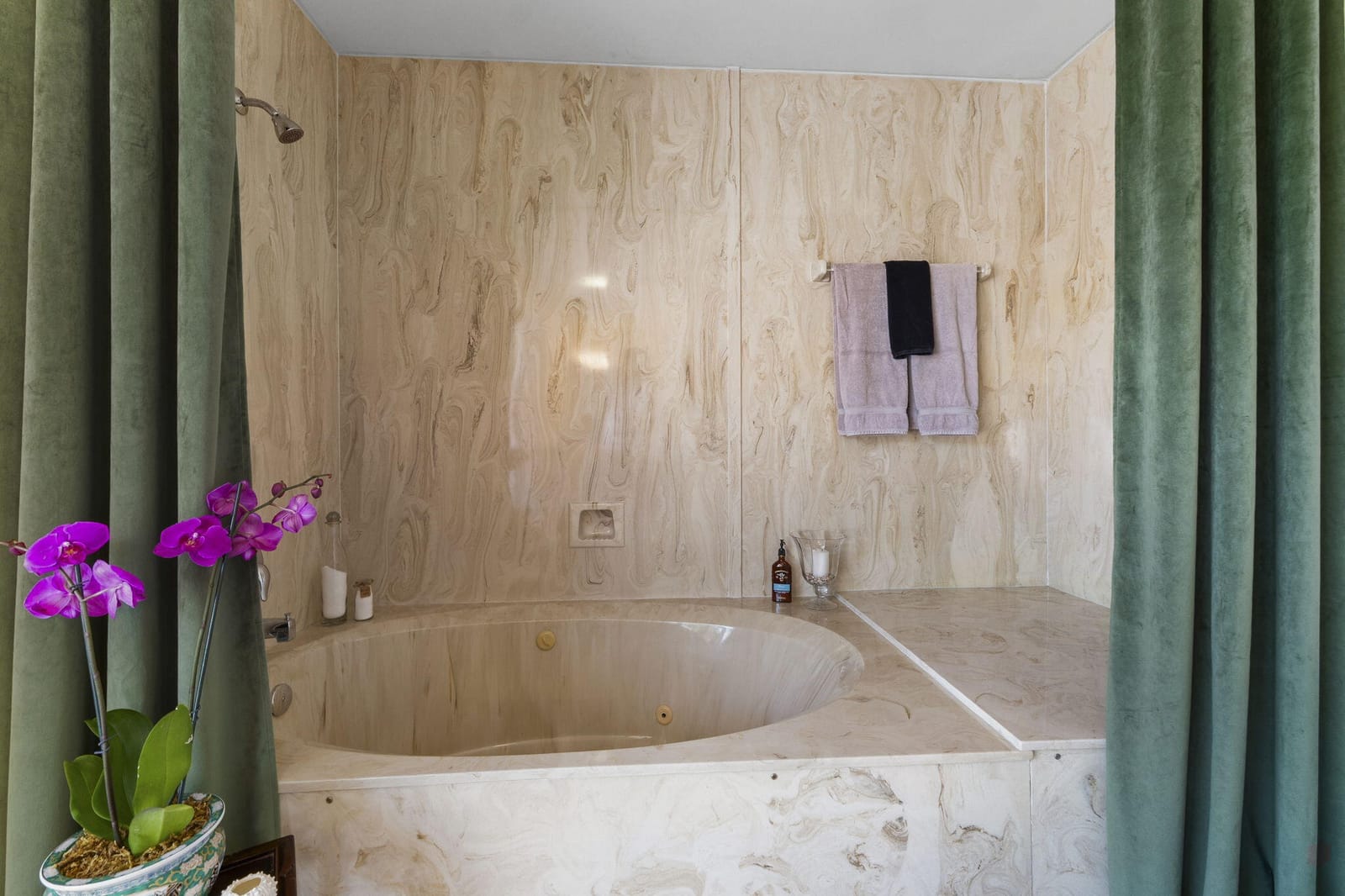 3400 TWIN LAKES Terrace 206 — photo 4