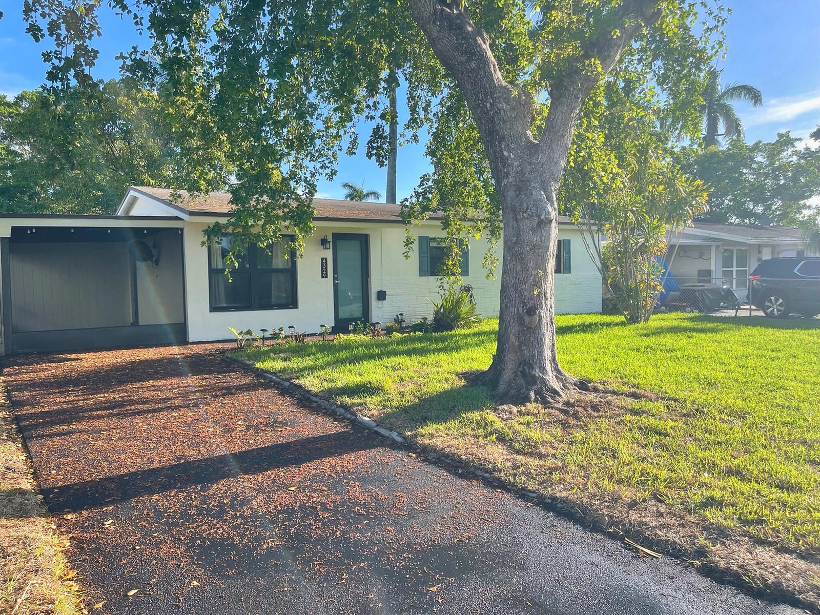 4329 SW 49TH Court — photo 2